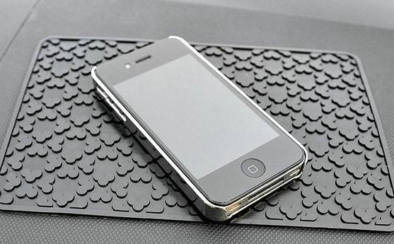 硅膠制品邊緣開裂,硅膠制品排氣難的問題 硅膠制品邊緣開裂,硅膠制品排氣難的問題