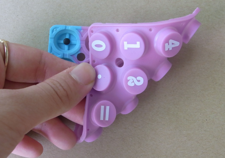 硅膠制品為什么會(huì)有毛邊,硅膠制品有毛邊的原因,硅膠制品的披鋒為什么比較大 硅膠制品為什么會(huì)有毛邊,硅膠制品有毛邊的原因,硅膠制品的披鋒為什么比較大