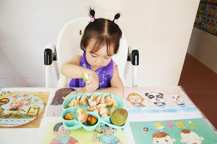 hello kitty小貓餐盤實拍圖 hello kitty小貓餐盤實拍圖